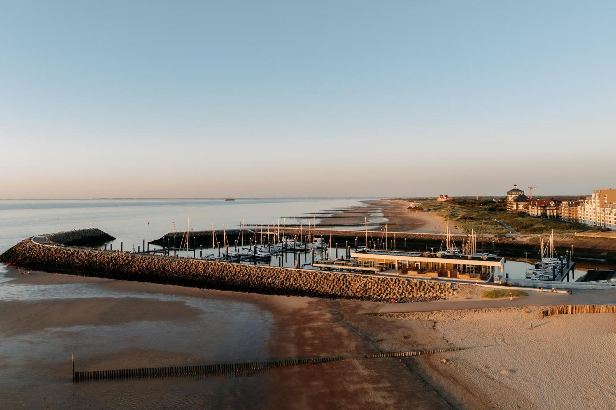 Strandhotel Cadzand Exteriör bild